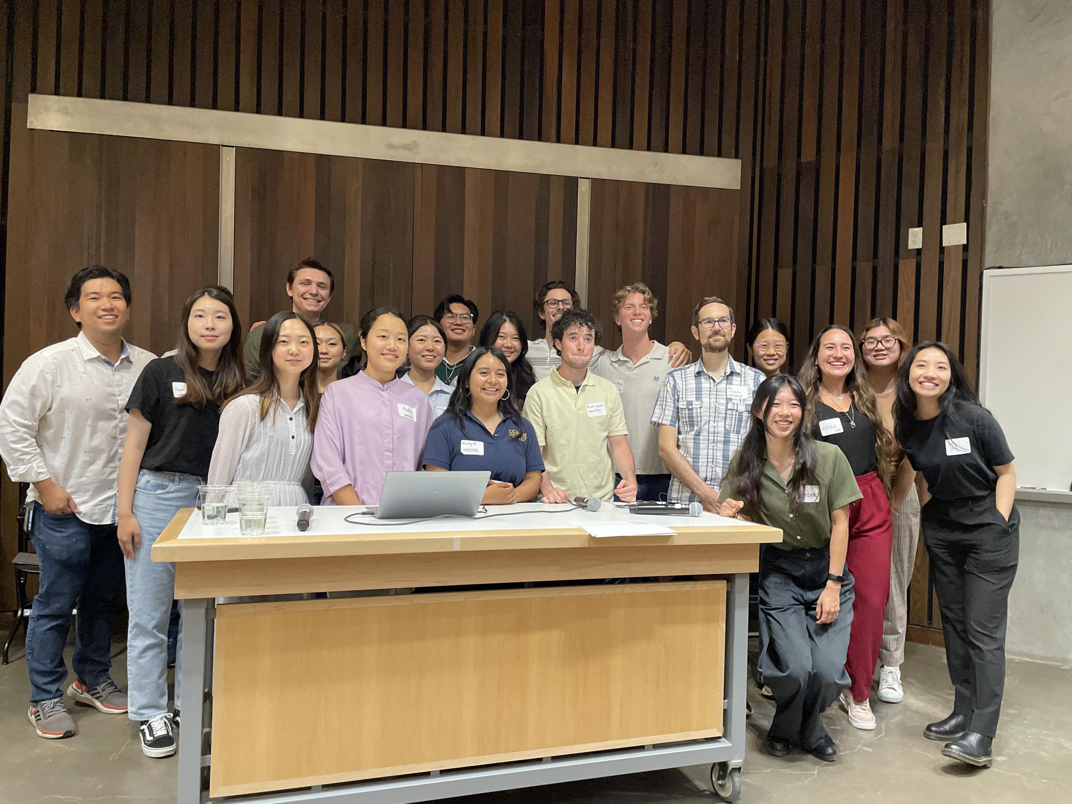 Students from the course take a picture with FST Assistant Professor Andrew Gravelle.